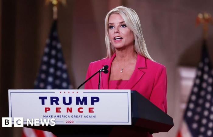 Trump nomme Pam Bondi procureur général après le retrait de Gaetz