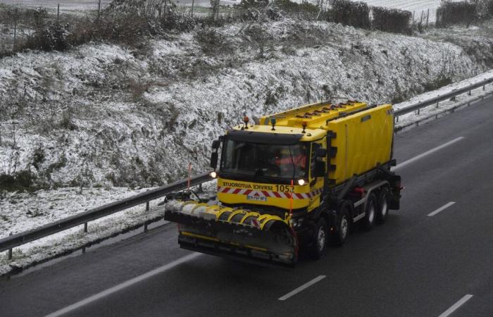 Météo-France met 54 départements en vigilance orange neige, verglas et vent…