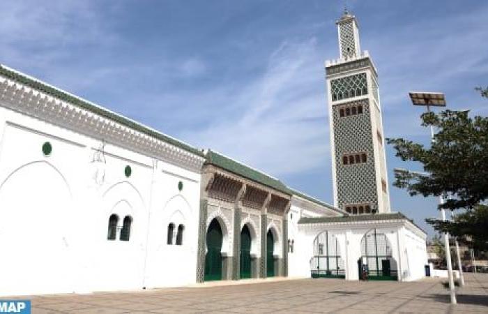 La Grande Mosquée de Dakar, un joyau architectural attestant des liens spirituels séculaires entre le Maroc et le Sénégal (Encadré)