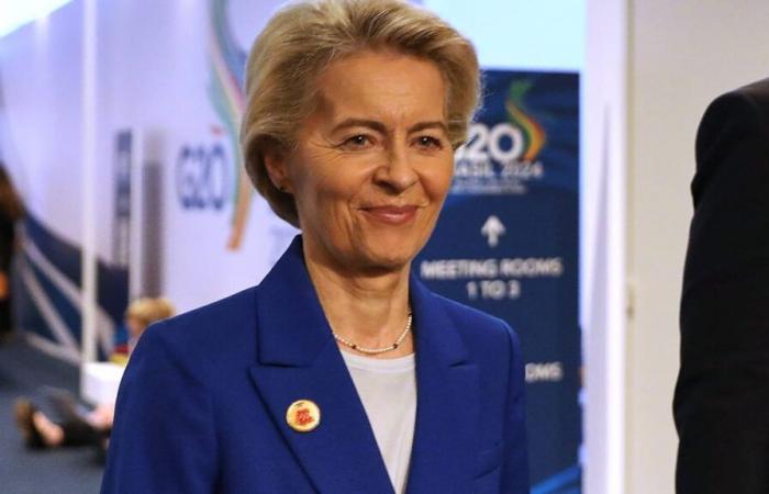 Ursula von der Leyen prodigue les premiers secours sur un vol Swiss Air