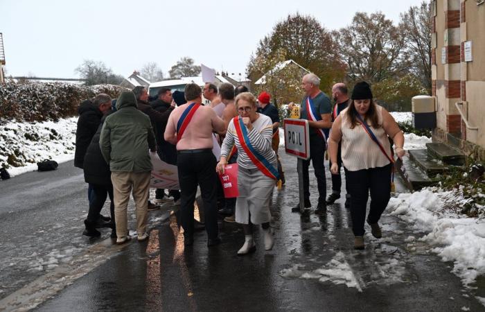 “Michel Barnier a décidé de nous plumer et on se retrouve nus !”, prévient Fabien Bazin