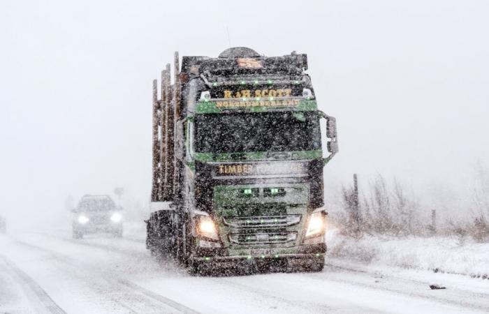 La tempête Bert apportera des vents de 70 mph et frappera la Grande-Bretagne avec de fortes chutes de neige, prévient le Met Office – Météo britannique en direct