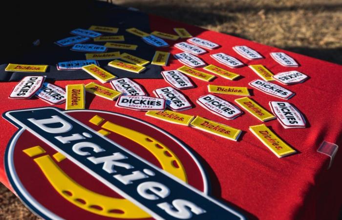 Dickies, basé à Fort Worth, va déménager en Californie