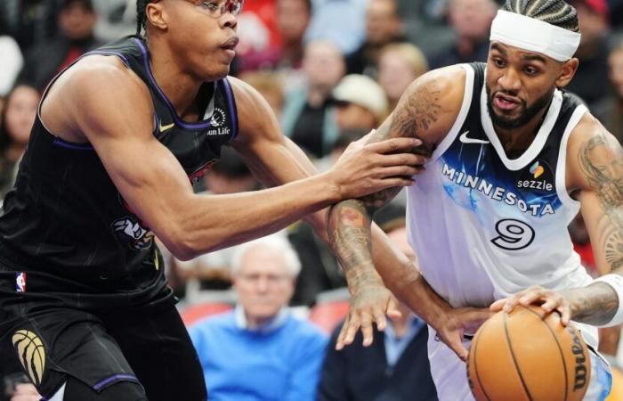 L’échec des Timberwolves au nord de la frontière se poursuit avec une défaite contre les Raptors