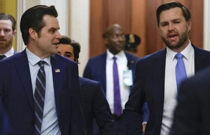 Après le retrait du controversé Matt Gaetz, Trump nomme Pam Bondi à la justice