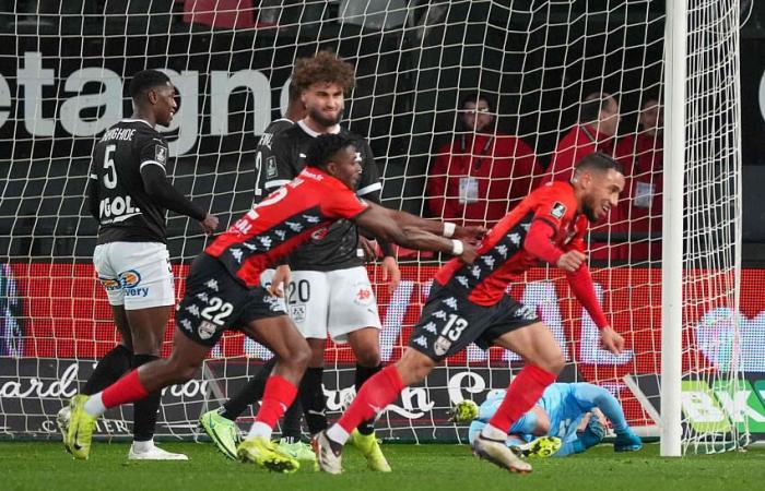 Humilité, dévasté, l’Amiens SC touche le fond à Guingamp !