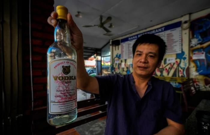 Une sixième personne décède suite à une suspicion de consommation massive d’alcool au Laos