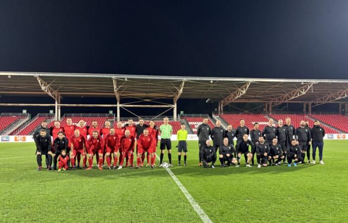 partenaires, joueurs et staff réunis pour le premier match des partenaires