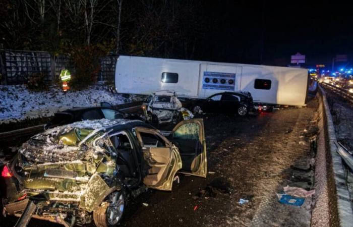 un motocycliste entre la vie et la mort, quatre autres personnes en urgence absolue après un accident impliquant un bus dans le Val-de-Marne – Libération