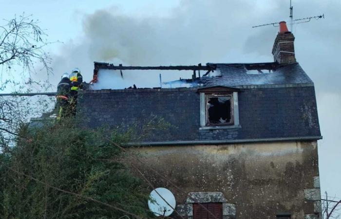 l’homme qui vit dans la maison en feu est toujours recherché