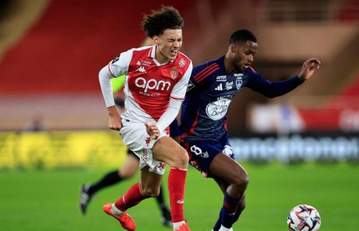 Le Stade Brestois s’incline face à Monaco 3-2 avant de se déplacer à Barcelone