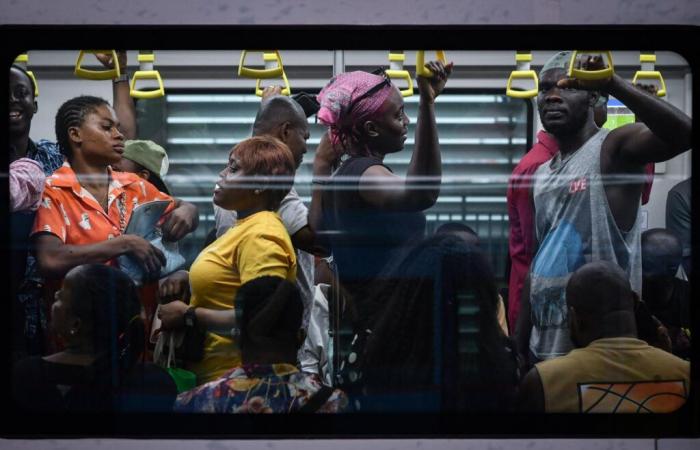 Au Nigeria, à bord du RER de Lagos, un luxe rare en Afrique subsaharienne