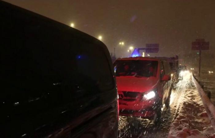 chaos sur les routes à cause de la neige