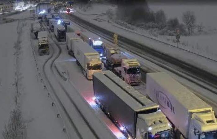 pas de transport scolaire ce vendredi dans le Pays de Montbéliard, les poids lourds interdits sur l’A36 toujours bloqués