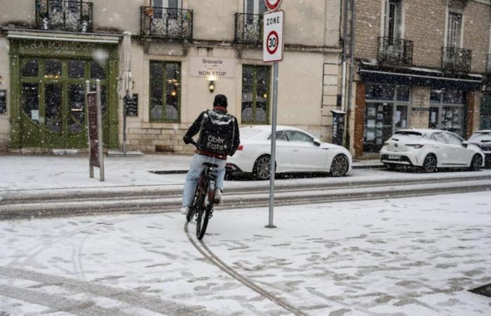 Deux hommes inculpés pour escroquerie à Uber Eats pour plus de 2 millions d’euros