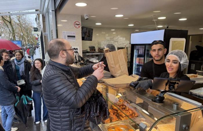 Maître Poulet, champion des rôtisseries à emporter, déploie ses ailes près de Paris