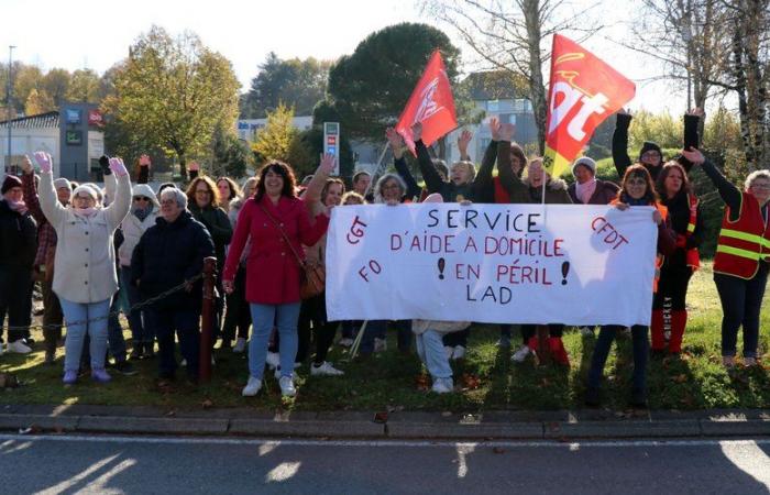 Dans une grande souffrance, les aides à domicile déplorent « trop de charge émotionnelle et des salaires trop bas »