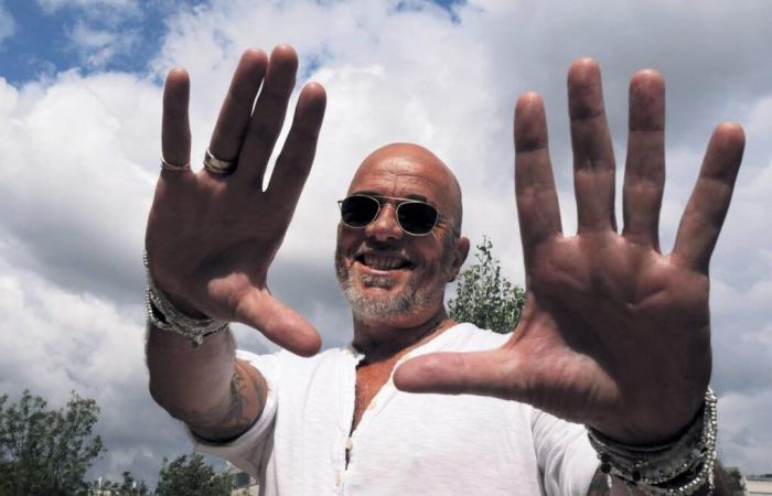 Pascal Obispo et sa superbe maison refuge au Cap-Ferret : « Je vis en autosuffisance »