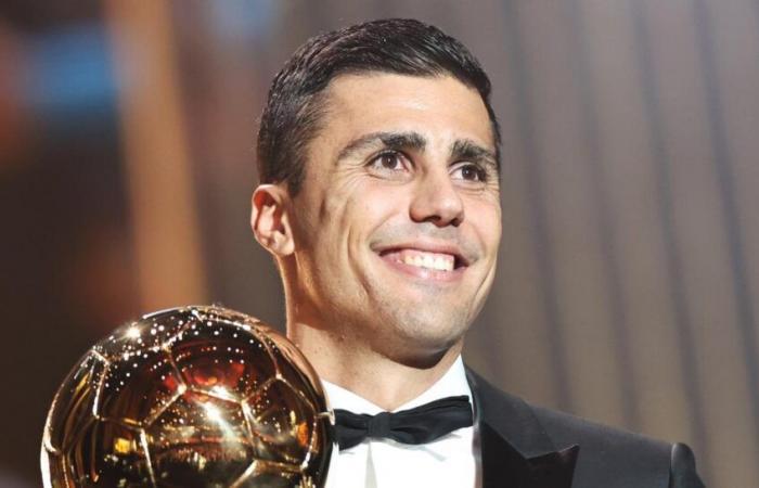 La spectaculaire présentation du Ballon d’Or de Rodri avant Manchester City