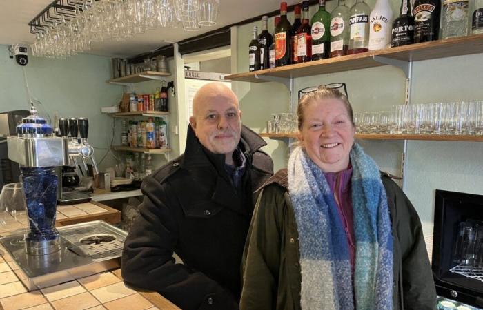 Dans l’Orne, ce couple anglais rouvre l’unique bar-restaurant d’un village célèbre