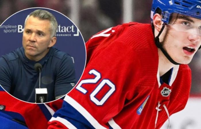 Martin St-Louis défie Juraj Slafkovsky devant les caméras