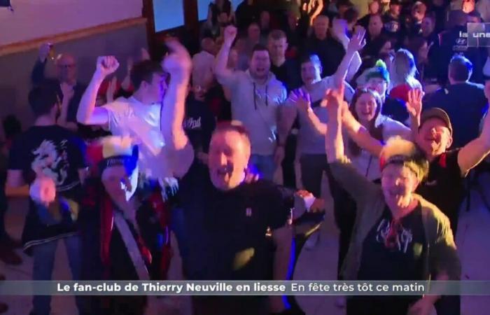 Les fans de Thierry Neuville célèbrent leur champion