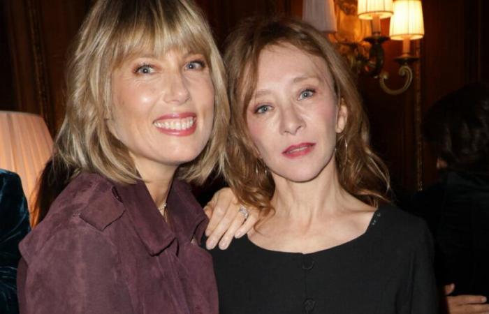 Sylvie Testud défile avec sa fille Esther, son sosie, face à Mélanie Page et Nagui