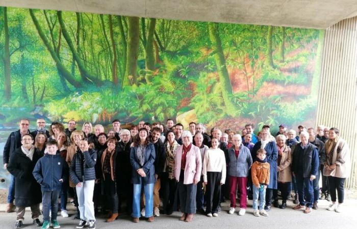 Près de Fougères, la fresque monumentale peinte sous un pont est achevée