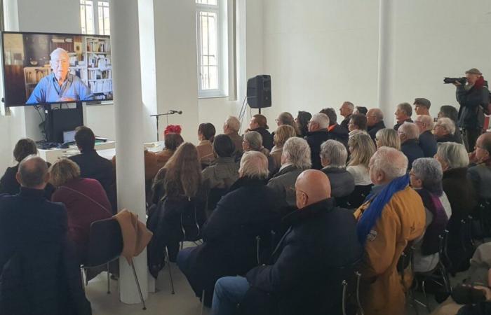 Hommage à Alexandre Voisard, poète absent mais toujours aussi présent samedi à Porrentruy