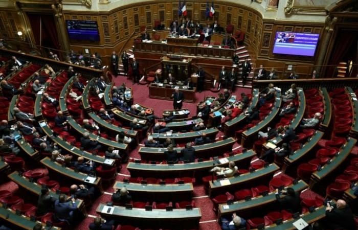 Le budget au Sénat, dernières heures apaisées pour un gouvernement en sursis