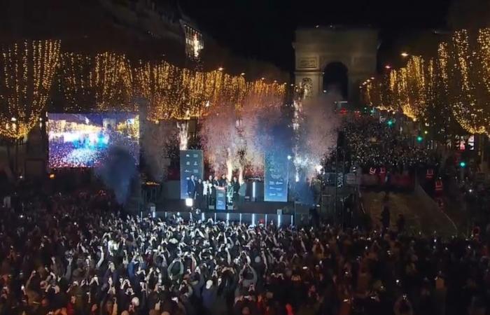 VIDÉO. Les Champs-Elysées s’illuminent pour les fêtes !