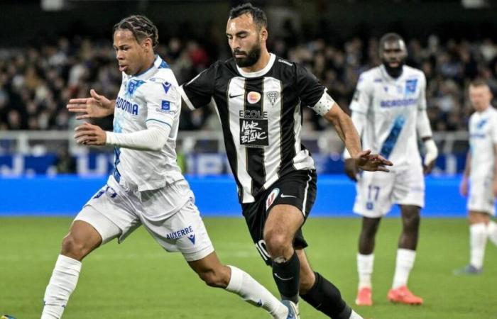 Angers-SCO craque à Auxerre dans les dernières secondes