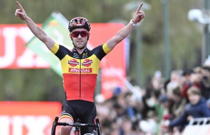 Eli Iserbyt montre sa meilleure forme à Anvers et remporte le Scheldecross en solo devant Laurens Sweeck