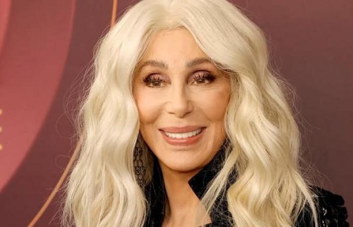 Cher se souvient du moment où elle a découvert que son nom était mal enregistré