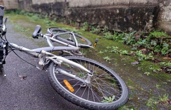 heurté par une voiture, un cycliste meurt