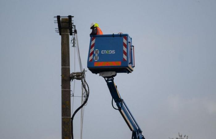 10 000 foyers étaient toujours privés d’électricité dimanche matin