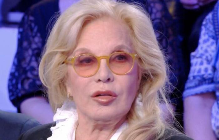 Sylvie Vartan évoque la vraie raison de sa rupture avec Johnny Hallyday dans Face à Hanouna (VIDEO)