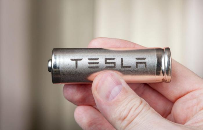 Le plus grand fabricant mondial de batteries pour voitures électriques prédit la faillite de Tesla