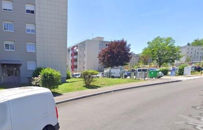 Un homme de 66 ans poignardé à mort par sa femme après « une altercation »