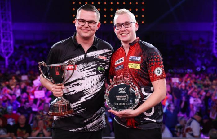 Van Veen devient le premier vainqueur néerlandais du Championnat du monde junior de Winmau