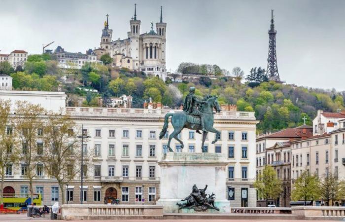 A Lyon, “Bellecour ne sera jamais un parc urbain”, assure le président écologiste de la métropole