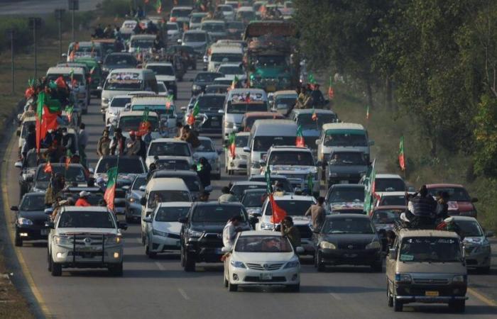 des milliers de partisans d’Imran Khan aux portes d’Islamabad, Washington appelle au calme