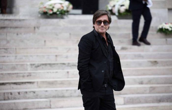 “C’est un peu cataclysmique de perdre sa mère”, confie Thomas Dutronc à propos de Françoise Hardy