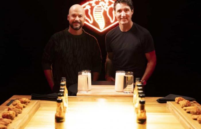 Justin Trudeau mangera des ailes très épicées avec Marc-André Grondin à « Hot Ones Québec »