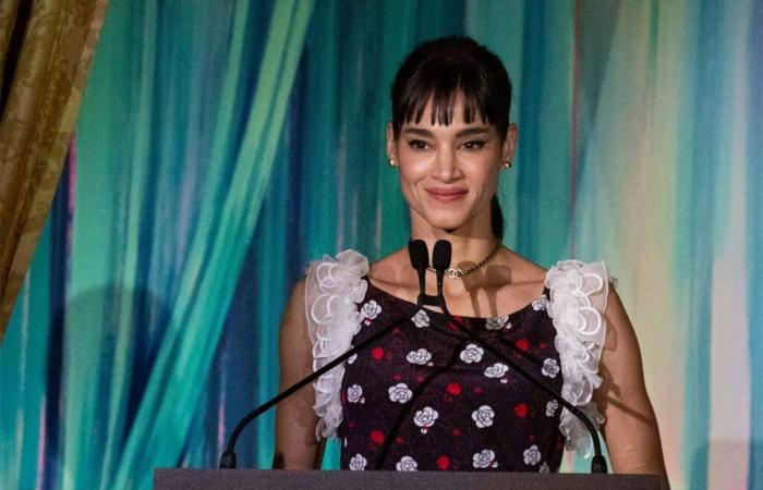 le Trophée des Arts brille entre les mains de Sofia Boutella