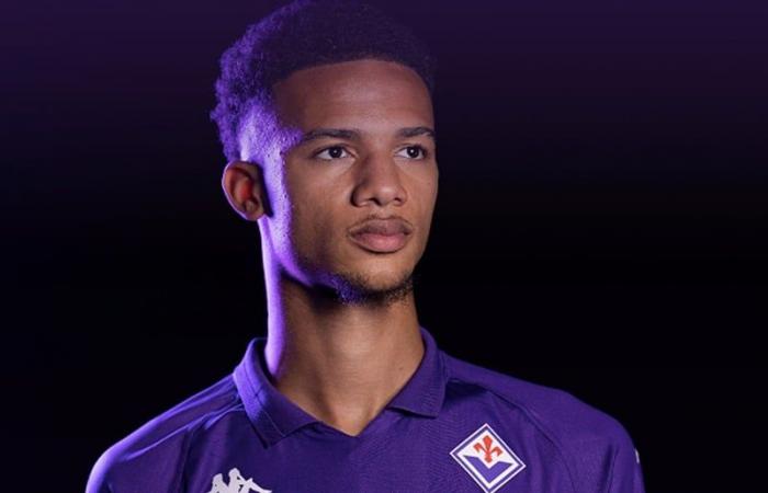 Amir Richardson a rejeté les offres de quatre clubs anglais de rejoindre la Fiorentina