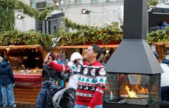 le marché de Noël bat son plein malgré la pluie