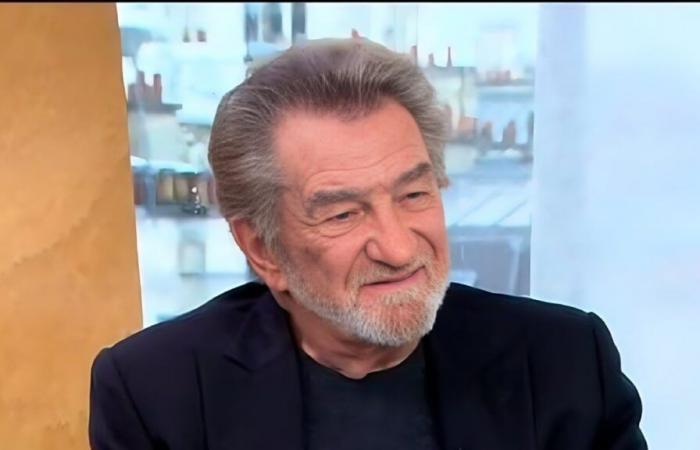 Eddy Mitchell (82 ans) avoue avoir fui le lit conjugal pour s’adonner aux vices : “Je fréquentais…”