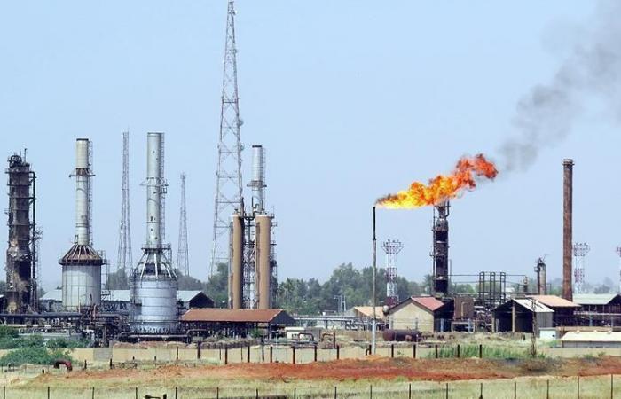 Fuite de pétrole brut dans la Loire après un accident à la raffinerie de Donges