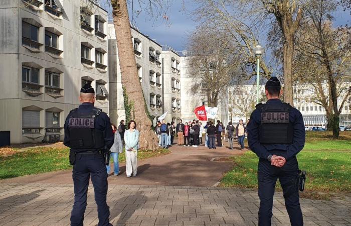 un ministre prend le pouls au campus du Saulcy